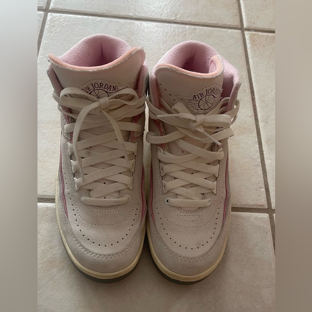Nike Air Jordan 2 Retro Summit White Soft Pink Sneakers FB2372-100